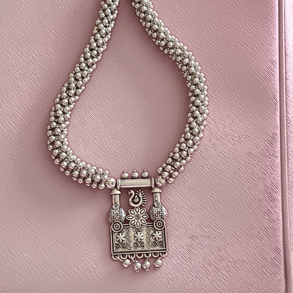 Oxidized necklace